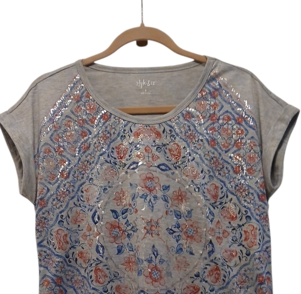Style & Co. -NWOT, Gray Shirt W/ Red,Blue,& Silver Floral Print, Short Flutter - Picture 2 of 7
